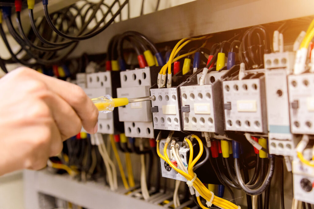 Electrician in Vaughan