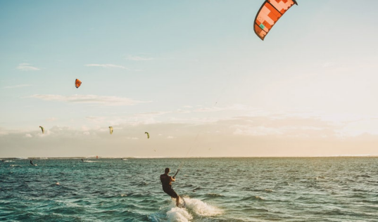 Is Kitesurfing Easier Than Windsurfing?